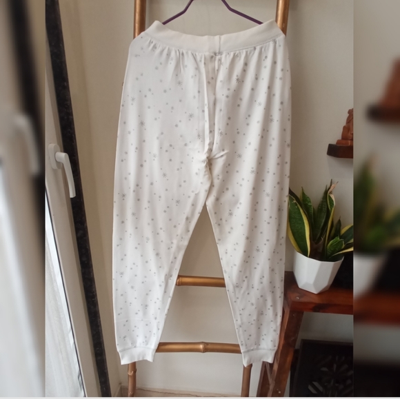 🌺 Snowflake Winter Pyjama Bottoms - Picture 2 of 11